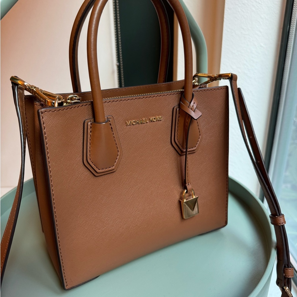 Michael Kors Small Crossbody – Brown, Gold Hardware